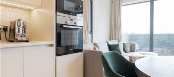 2 bedrooms Apartment in London, United Kingdom No. 7212 4