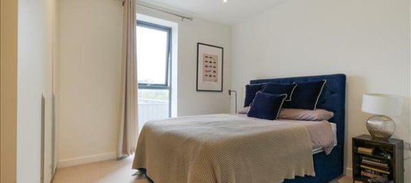2 bedrooms Apartment in London, United Kingdom No. 7212 9