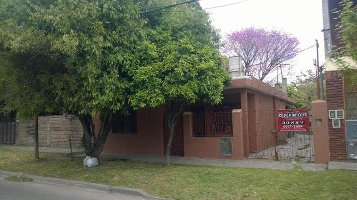 2 bedrooms House in Hurlingham, Argentina No. 97836