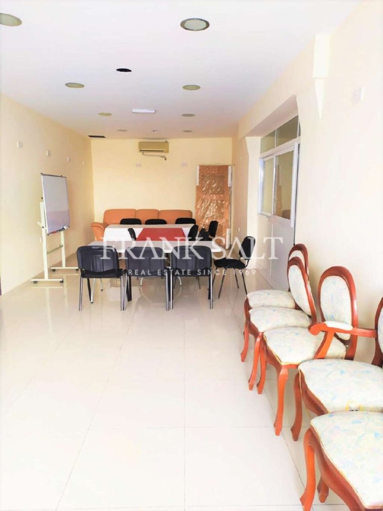 Büro in Attard, Malta 80m², Nr. 12256