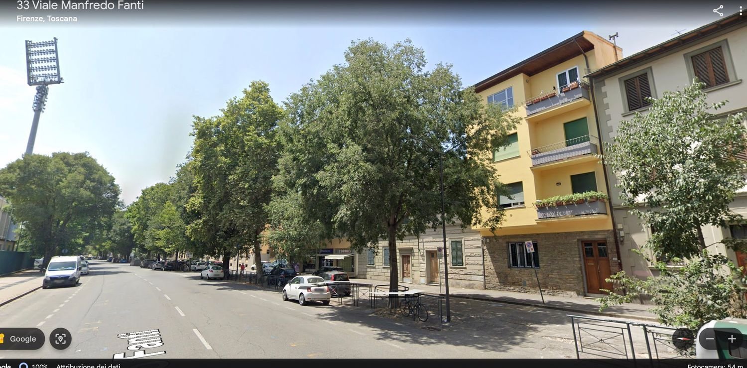 3 rooms Apartment in Florence, Italy No. 35532