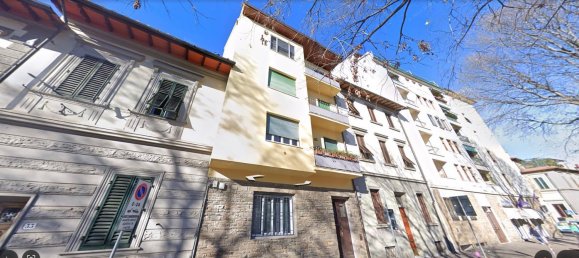 3 rooms Apartment in Florence, Italy No. 35532 4