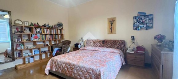 2 Schlafzimmer Wohnung in Velletri, Italy, Nr. 263324 8
