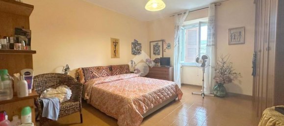 2 Schlafzimmer Wohnung in Velletri, Italy, Nr. 263324 6
