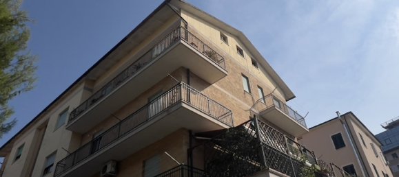 Apartamento de 3 dormitorios en Fermo, Italy No. 328120 18