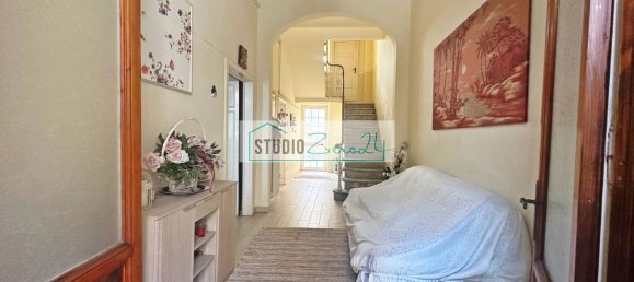 12-salle Maison à Viareggio, Italy No. 48014 2