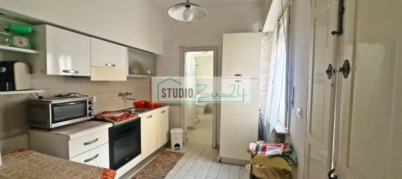 12-salle Maison à Viareggio, Italy No. 48014 10