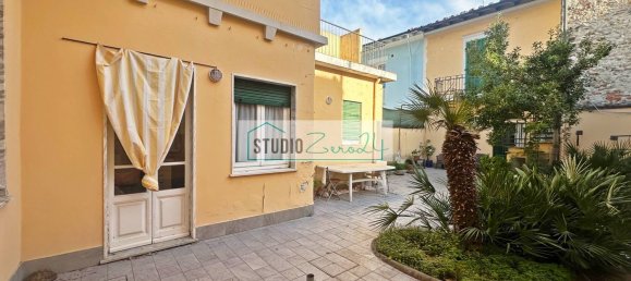 12-salle Maison à Viareggio, Italy No. 48014 30