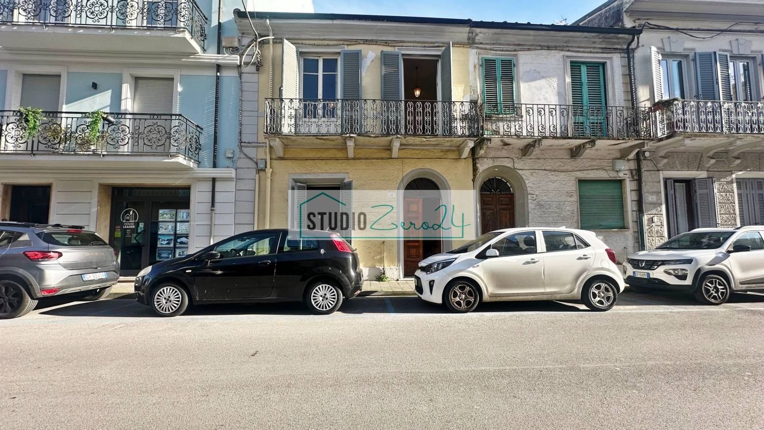 12-salle Maison à Viareggio, Italy No. 48014