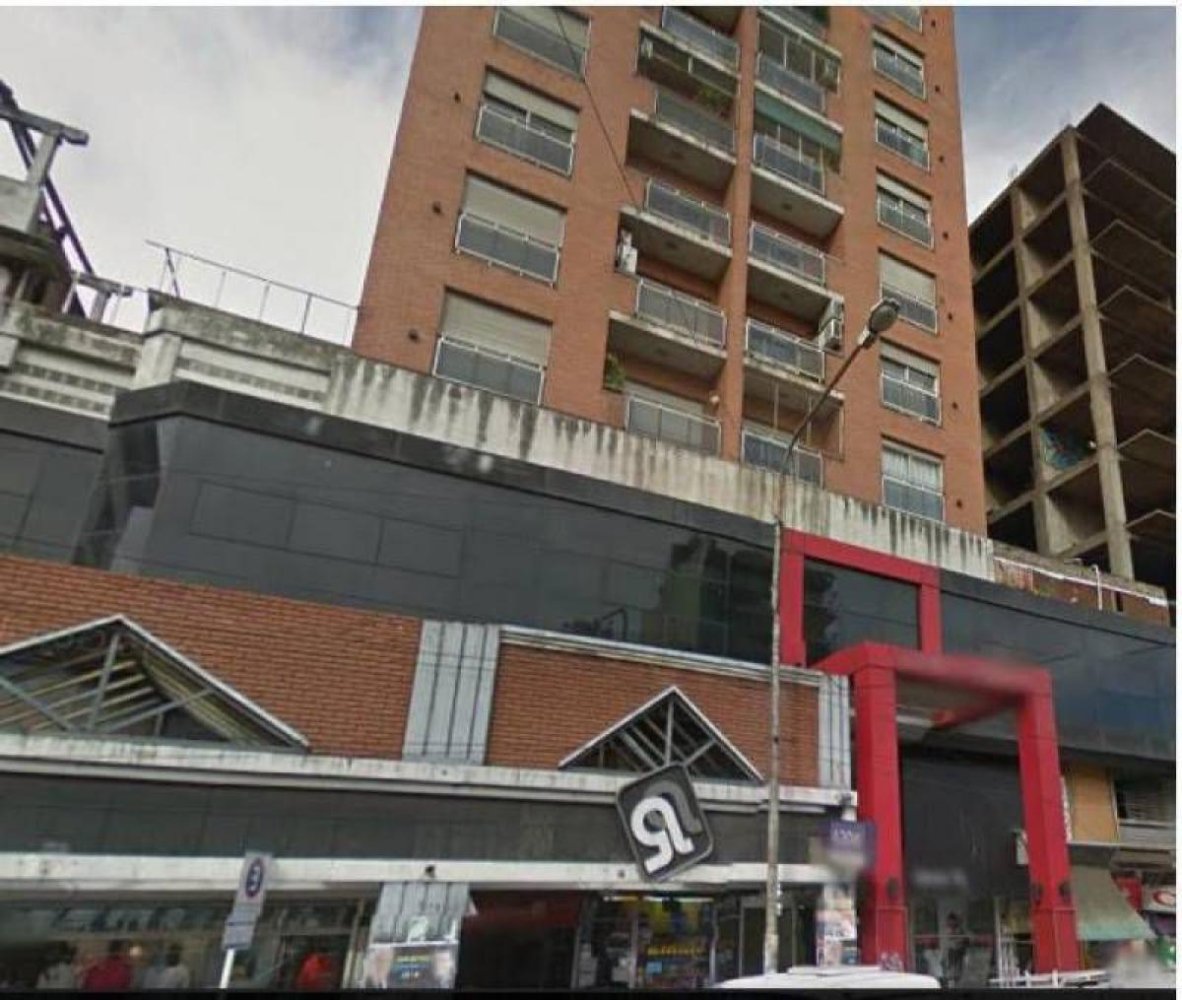 52m² Building in Bermudez, Argentina No. 109672