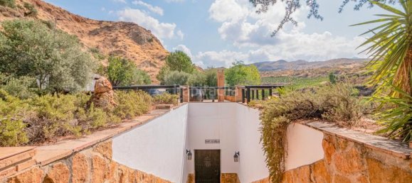 2000m² Building in Huetor Vega, Spain No. 169011 18