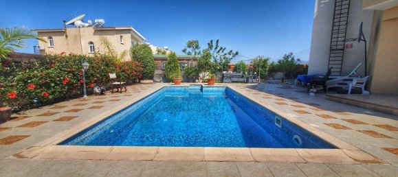 5 bedrooms House in Chloraka, Cyprus No. 9796 3