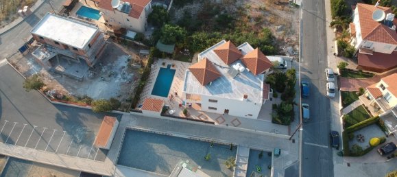 5 bedrooms House in Chloraka, Cyprus No. 9796 12