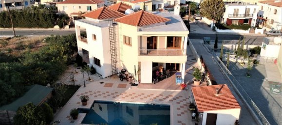 5 bedrooms House in Chloraka, Cyprus No. 9796 7