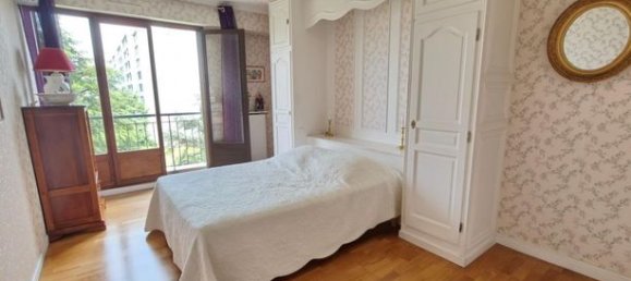 Apartamento de 3 dormitorios en Echirolles, France No. 290540 9