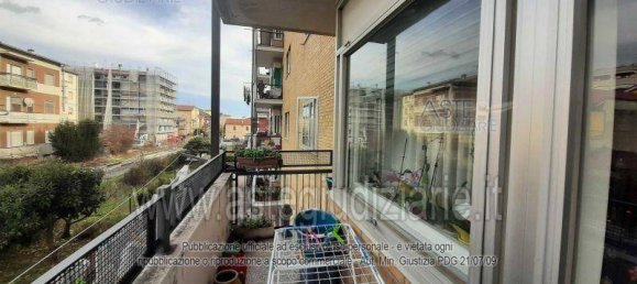 5 rooms Apartment in Teramo, Italy No. 95357 12