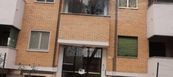 5 rooms Apartment in Teramo, Italy No. 95357 11