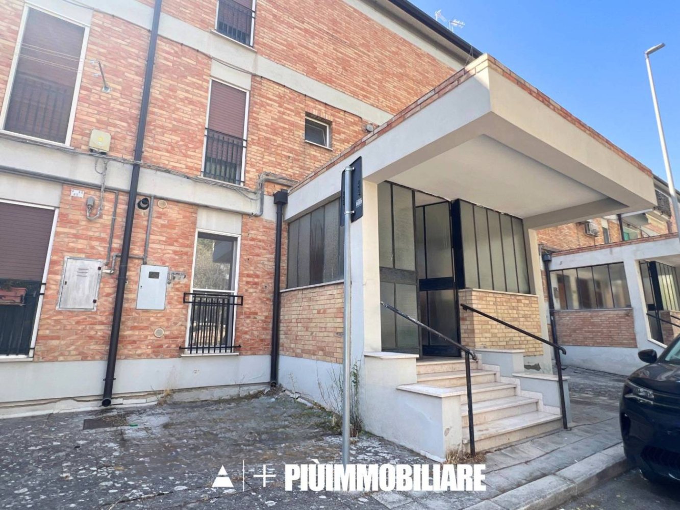 Apartamento de 2 dormitorios en Matera, Italy No. 278797