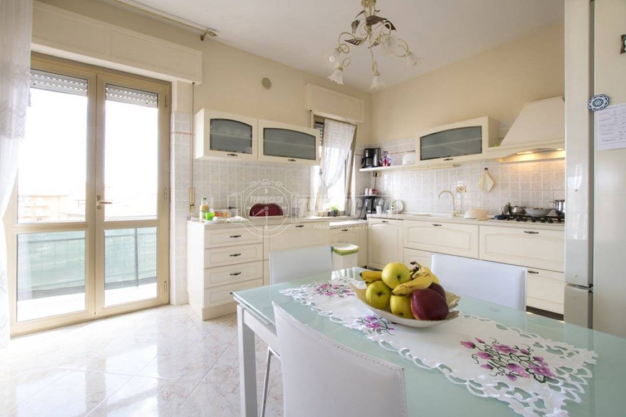 4 bedrooms Apartment in Morrovalle, Italy No. 115156