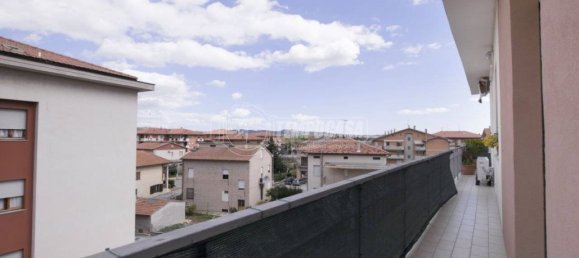 4 bedrooms Apartment in Morrovalle, Italy No. 115156 23