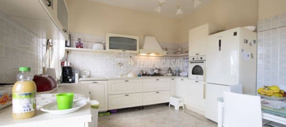 4 bedrooms Apartment in Morrovalle, Italy No. 115156 3