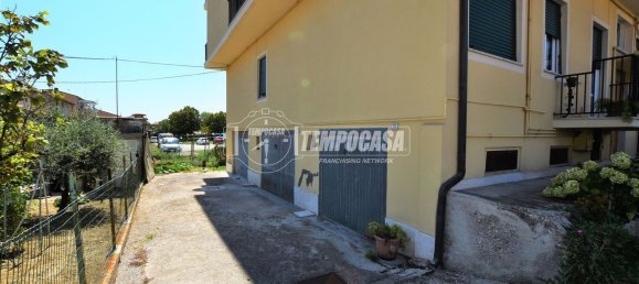 4 bedrooms Apartment in Porto San Giorgio, Italy No. 352039 4