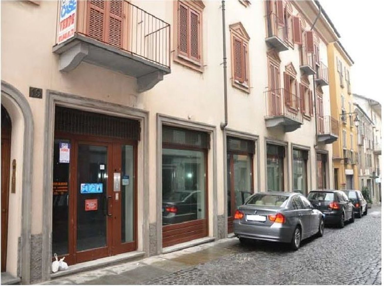 270m² Commercial property in Moncalieri, Italy No. 352574