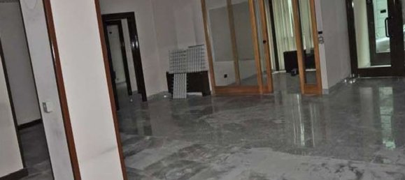 270m² Commercial property in Moncalieri, Italy No. 352574 3