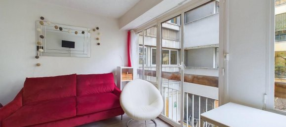 1 bedroom Apartment in Paris, France No. 165120 2