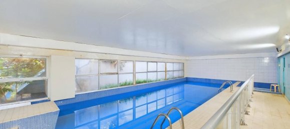 1 bedroom Apartment in Paris, France No. 165120 9