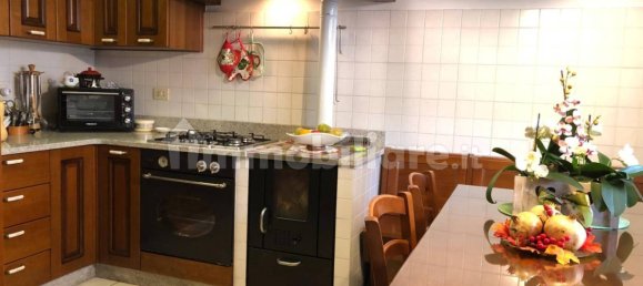 3 Schlafzimmer Villa in Udine, Italy, Nr. 333351 8