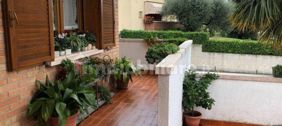 3 Schlafzimmer Villa in Udine, Italy, Nr. 333351 4