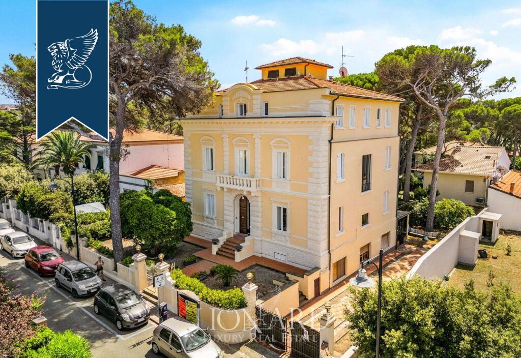 12 bedrooms Villa in Rosignano Marittimo, Italy No. 381086