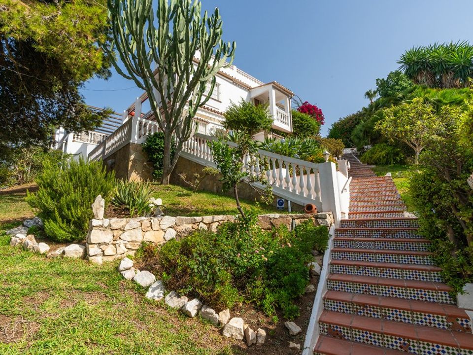 3 bedrooms Villa in Mijas, Spain No. 219122