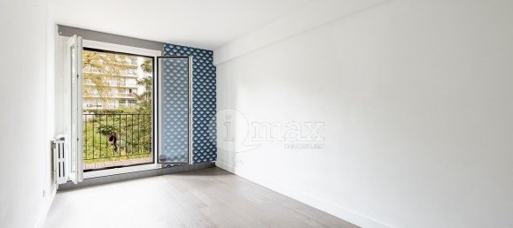 Квартира с 3 спальнями в Курбевуа, Франция № 146211 3