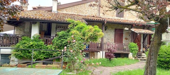 Casa de 5 habitaciónes en Gazzola, Italy No. 178082 25