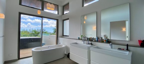 4 bedrooms Apartment in Tamarin, Mauritius No. 167 9