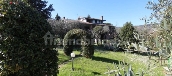 6 bedrooms Villa in Buggiano, Italy No. 45950 16