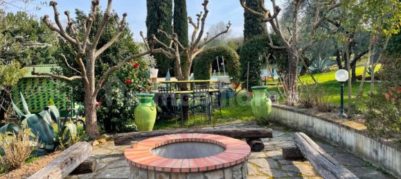 6 bedrooms Villa in Buggiano, Italy No. 45950 14