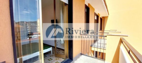3-salle Appartement à San Bartolomeo al Mare, Italy No. 267561 25