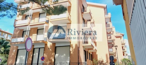 3-salle Appartement à San Bartolomeo al Mare, Italy No. 267561 2