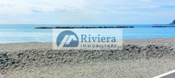 3-salle Appartement à San Bartolomeo al Mare, Italy No. 267561 30