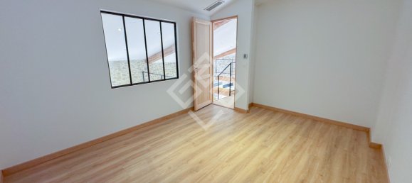 Adosado de 3 dormitorios en Occitanie, France No. 361190 12