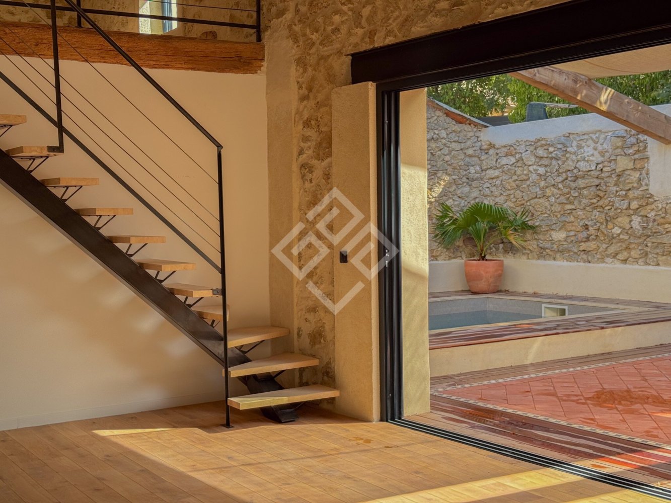 Adosado de 3 dormitorios en Occitanie, France No. 361190