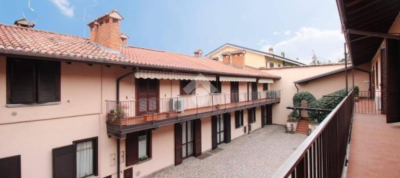 3 bedrooms Apartment in Grezzago, Italy No. 61613 10