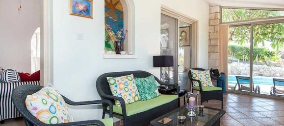 3 bedrooms House in Tala, Cyprus No. 6816 10