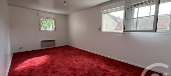 Studio in Chambly, France No. 279519 3