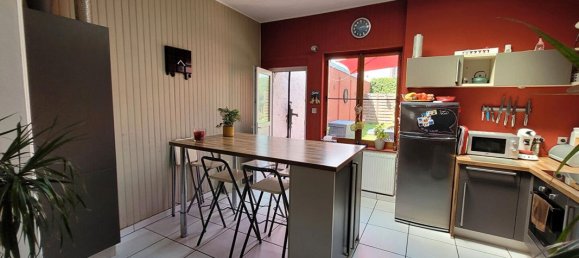 3 bedrooms House in Wattrelos, France No. 52396 2