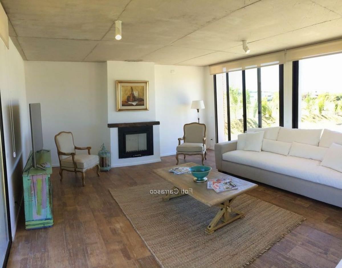 3 bedrooms House in Canelones, Uruguay No. 4946