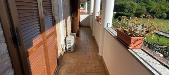 Вилла с 6 комнатами в Сан Джорджо Канавезе, Италия № 17957 37